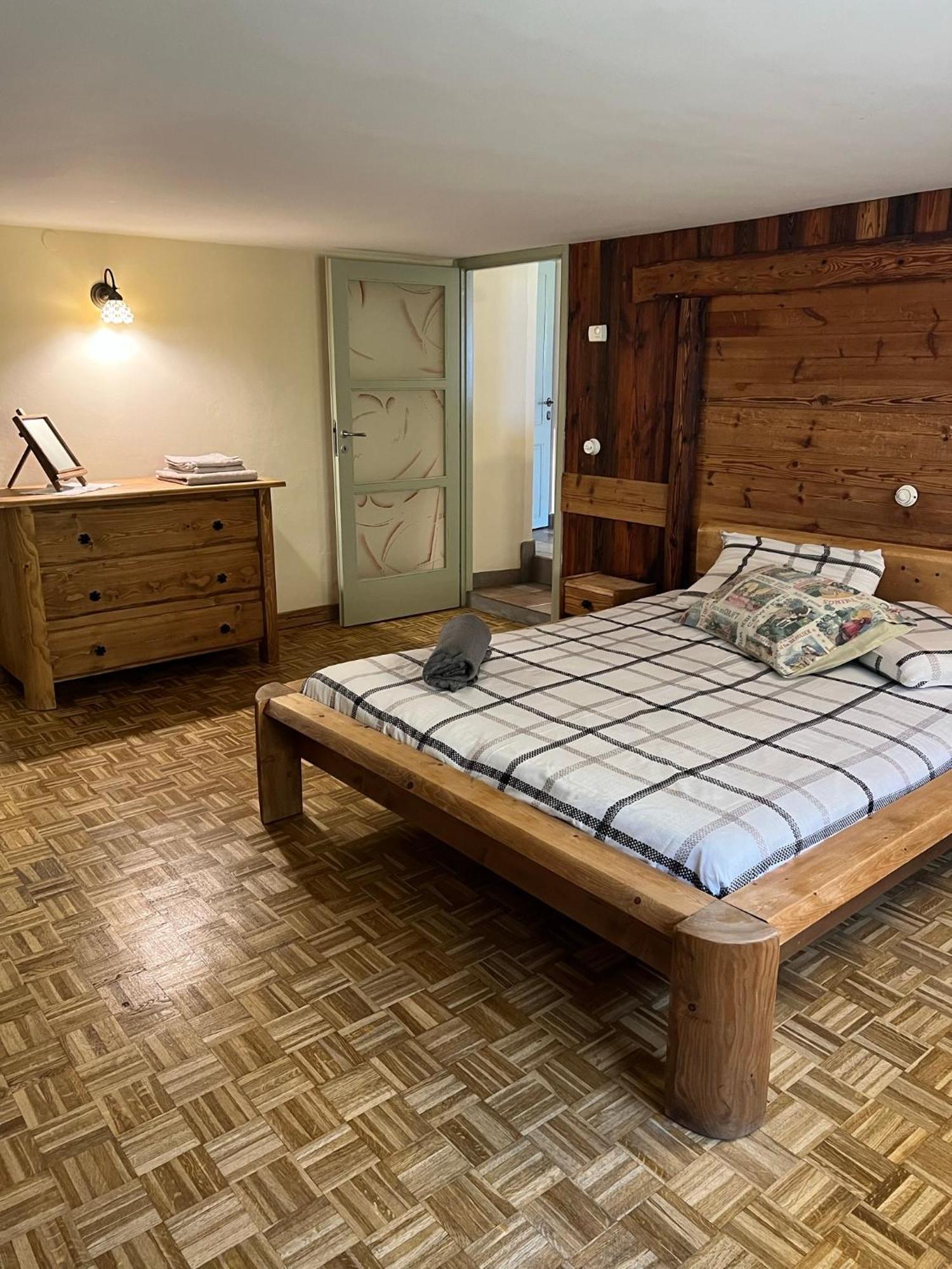 Apartamento Profumo Di Legno Aosta Exterior foto